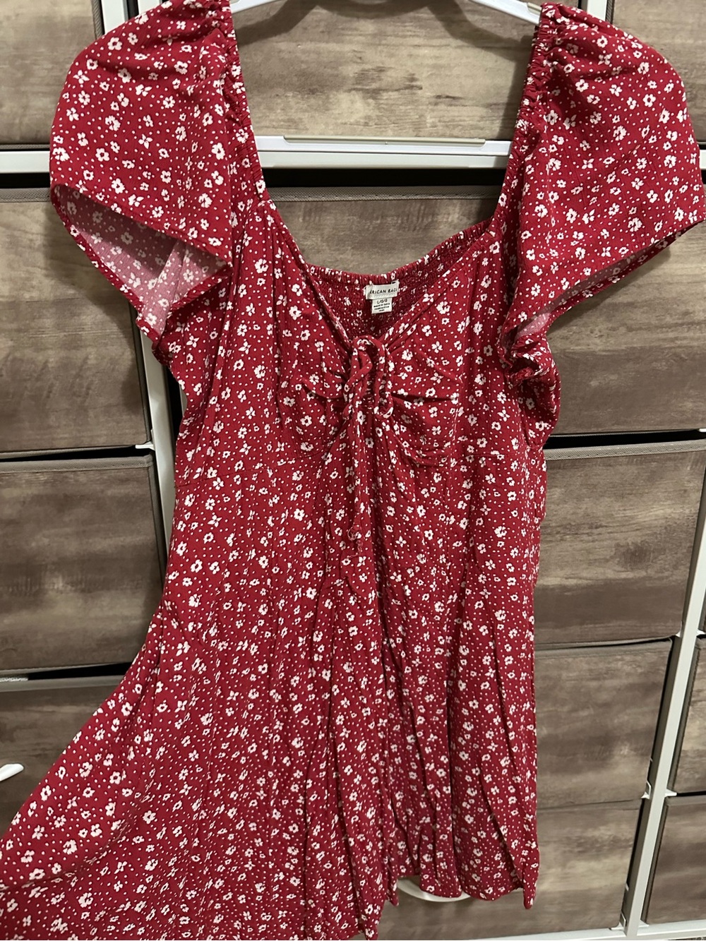 American Eagle Red Floral Tie-Front Casual Dress with Flutter Sleeves Size L